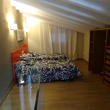 Sleeps 22 Pool Wifi טאולאדה
