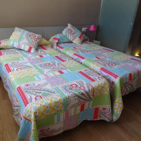 Sleeps 22 Pool Wifi Теулада
